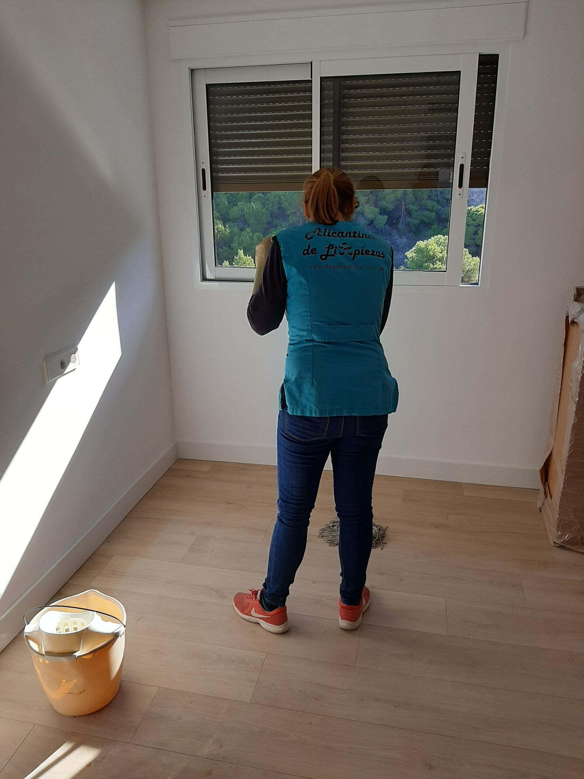 COMO LIMPIAR PINTURA DEL SUELO